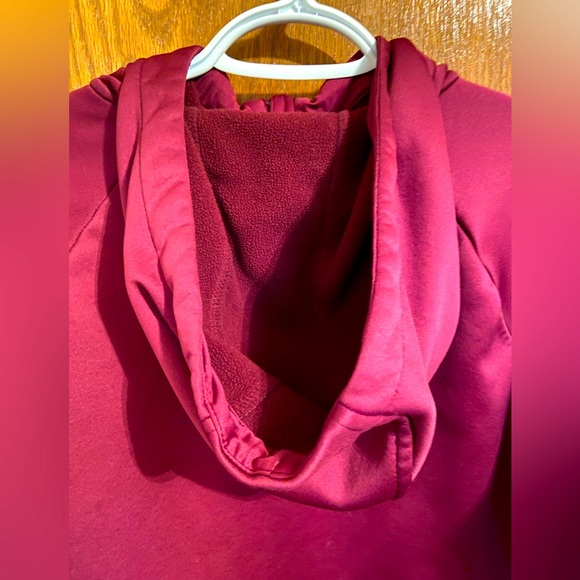 Cozy Burton Hoodie with Thumb Loops and Fleecy-Lining - Picture 4 of 4